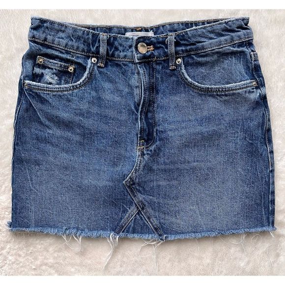 Trafaluc by Zara Authentic Denim by TRF Distressed Frayed Raw Hem Mini Skirt - Picture 8 of 16